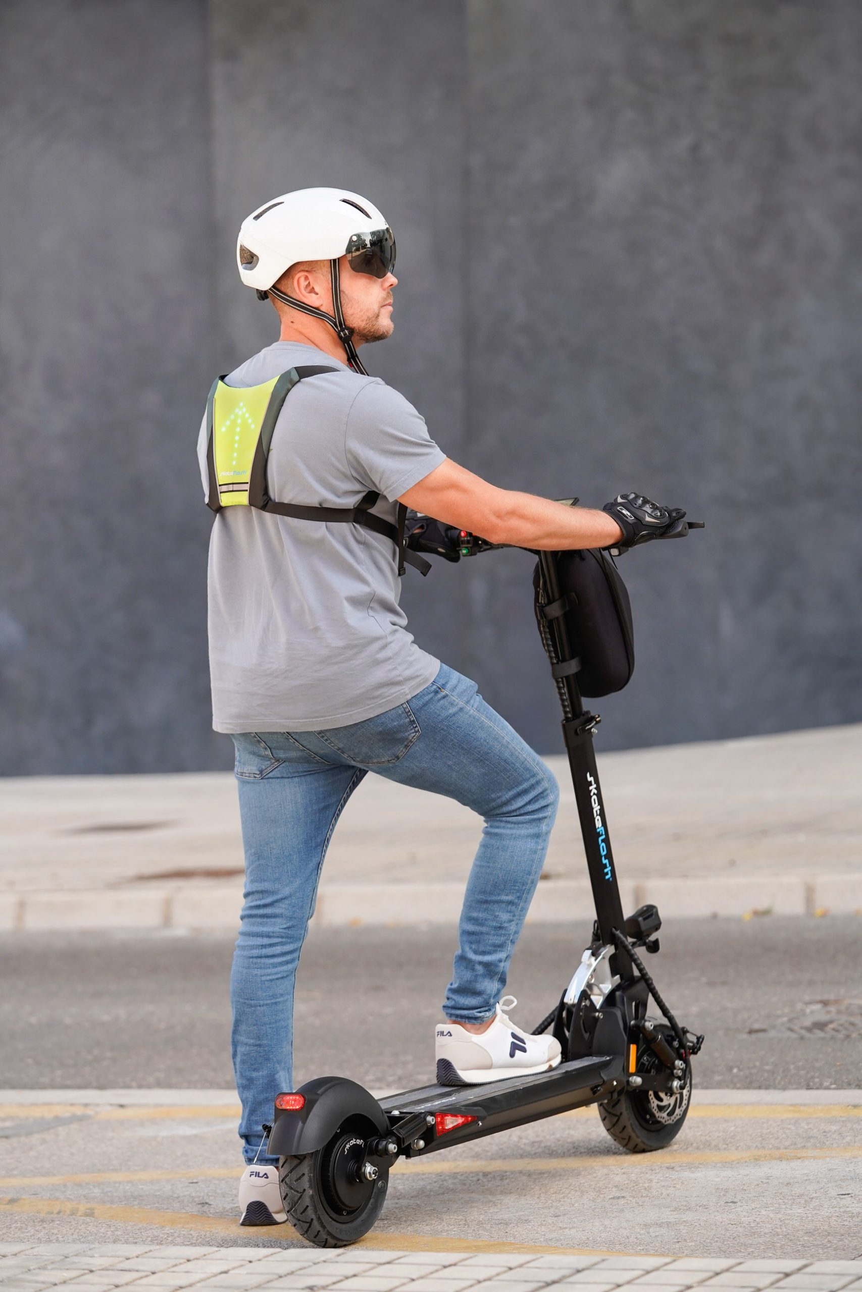 _UR11695 UR11695 scaled